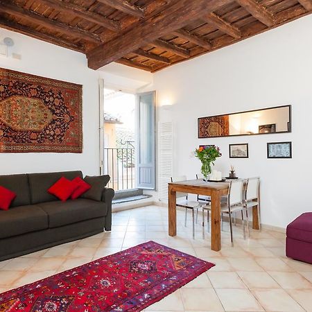 Maisonette Farnese ローマ 部屋 写真