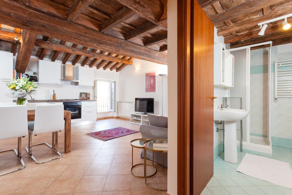 Maisonette Farnese ローマ 部屋 写真