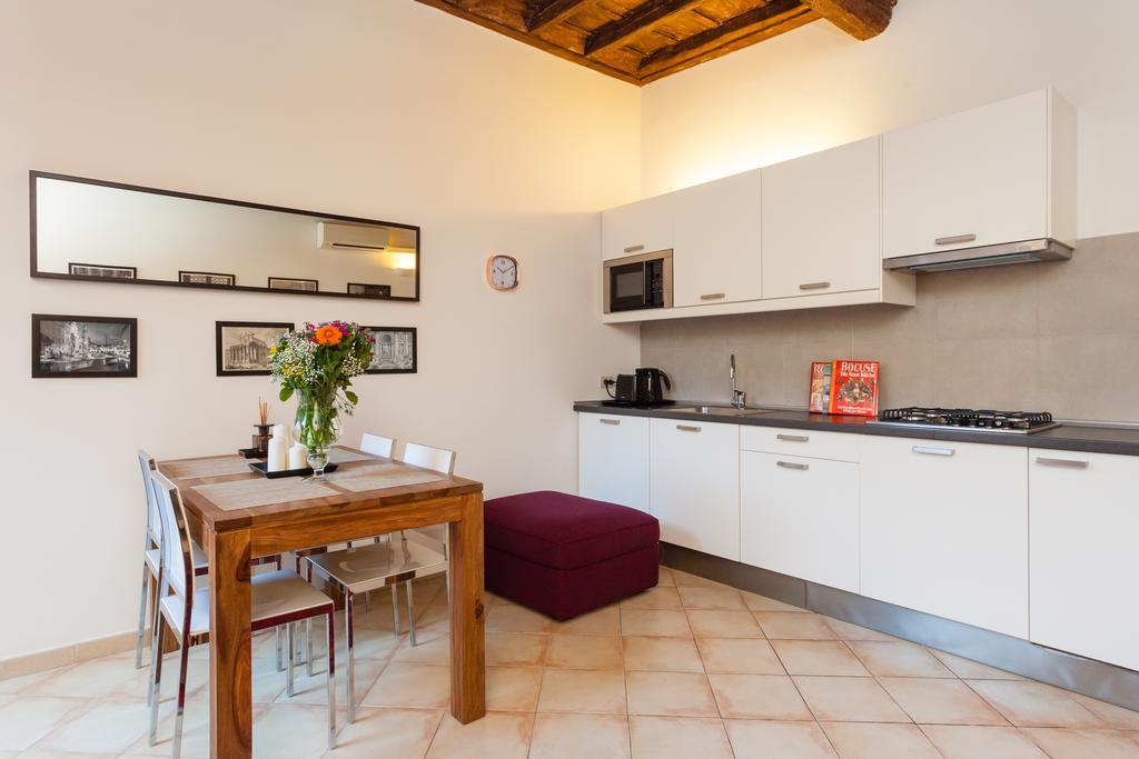 Maisonette Farnese ローマ 部屋 写真