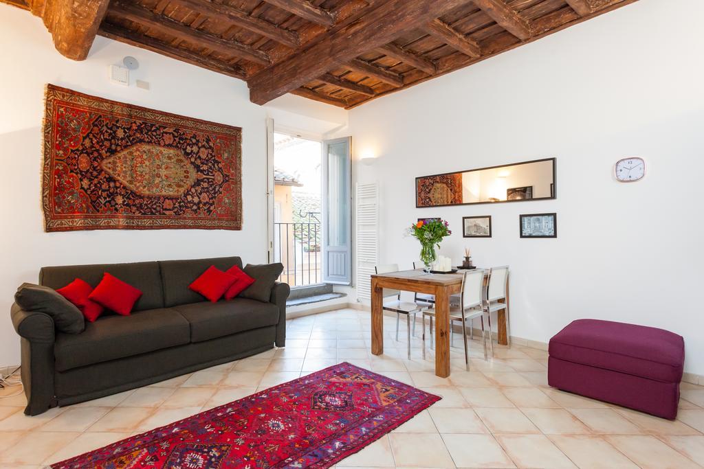 Maisonette Farnese ローマ 部屋 写真